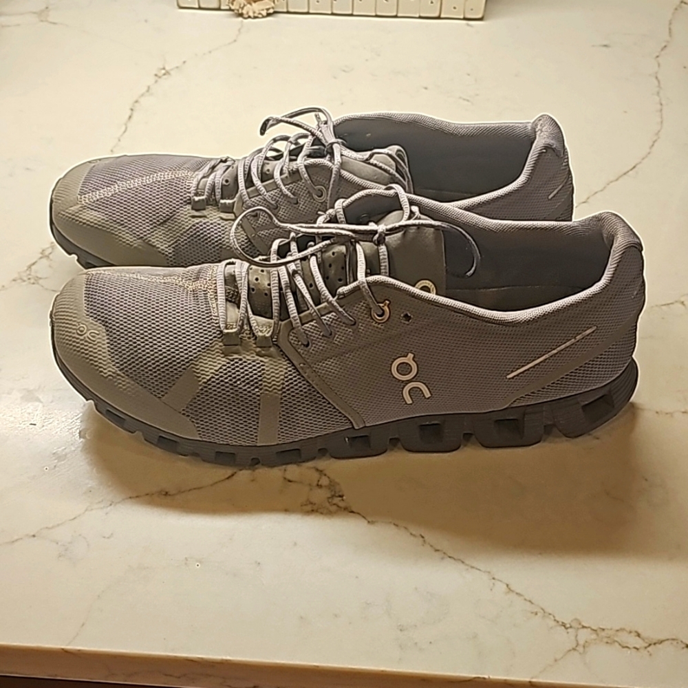 Mens On Cloud shoes